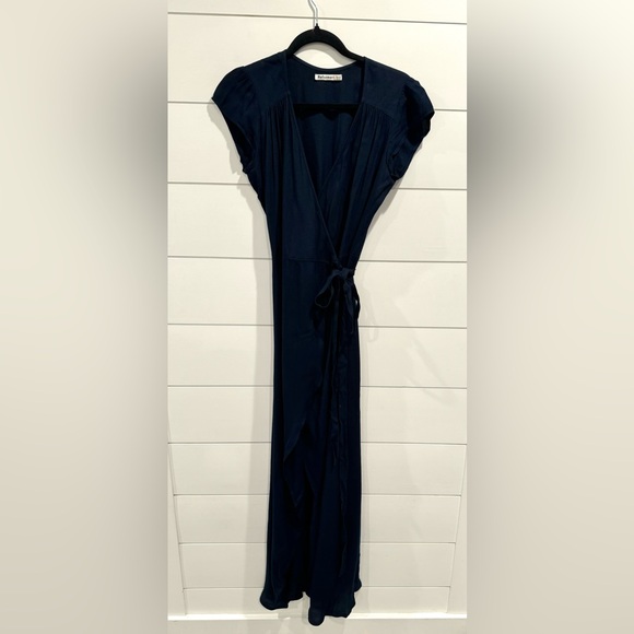 Reformation navy cap sleeve chamomile wrap dress - Picture 5 of 11